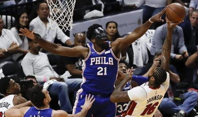  恩比德赛季报销76人冲击受阻  