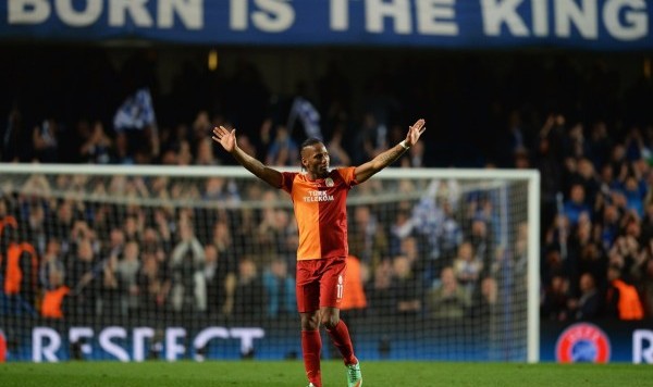  多特蒙德绝杀对手，惊险晋级欧冠八强  