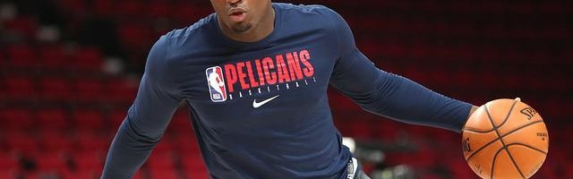  鹈鹕状元锡安遭遇左膝扭伤  