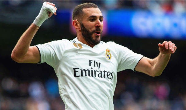  哈兰德戴帽曼城狂胜，刷新队史进球纪录  