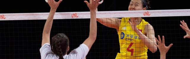  曼城女足创历史，首夺英超联赛冠军  