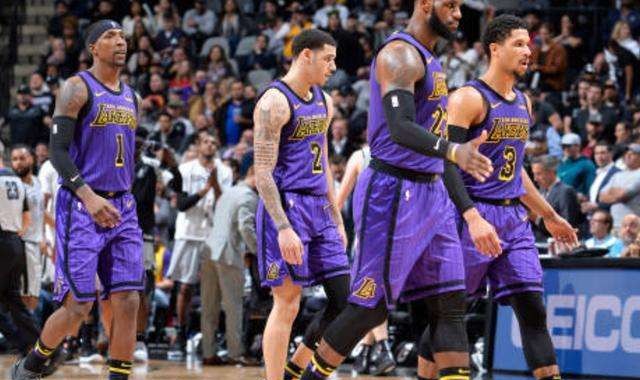  曼联争议红牌引热议，B费染红离场球队惨遭绝杀  