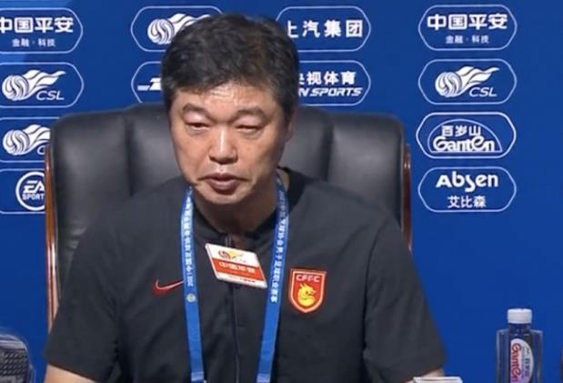  法兰克福客场绝平拜仁，争冠格局生变  