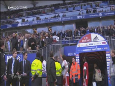  科隆主场球迷冲突事件，俱乐部面临处罚风险  